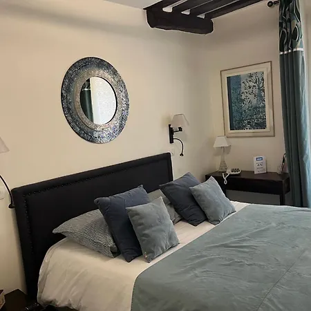 Hotel Du Dragon 2*